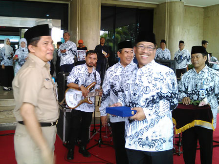 Pencarian PGRI Kota Jakarta Pusat - Persatuan Guru Republik Indonesia Cabang Kota Jakarta Pusat